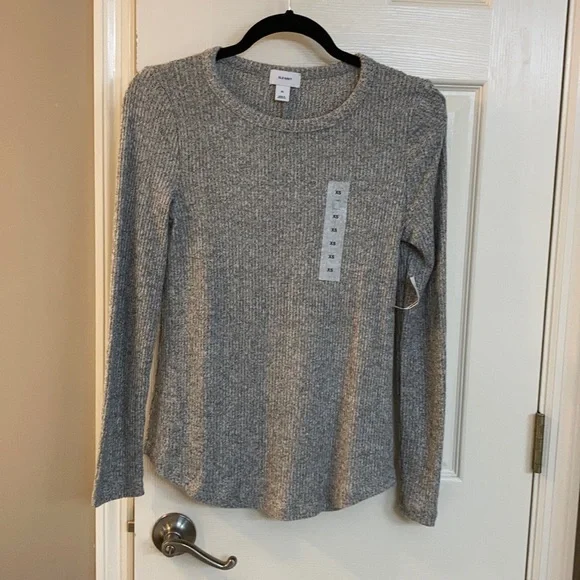 Old Navy Henley TOP long sleeve powder gray super SOFT NWT extra small - Picture 1 of 8